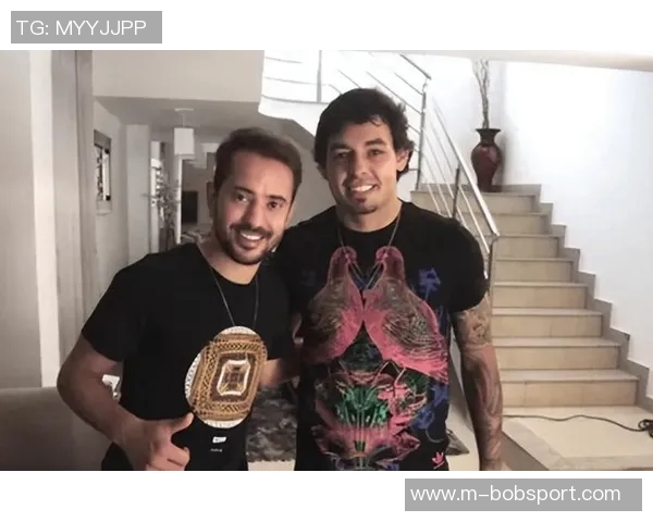 前巴西国脚里贝罗公开罹患甲状腺癌手术后积极开启康复之路