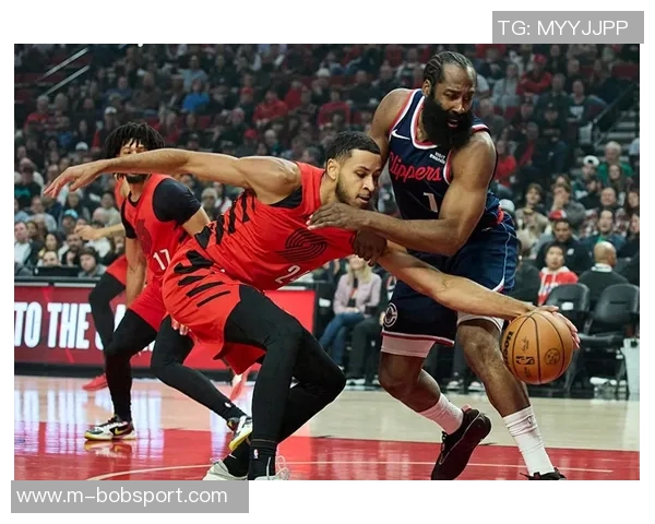 快船豪取三连胜冲击附加赛距离第十名开拓者仅差两场胜利