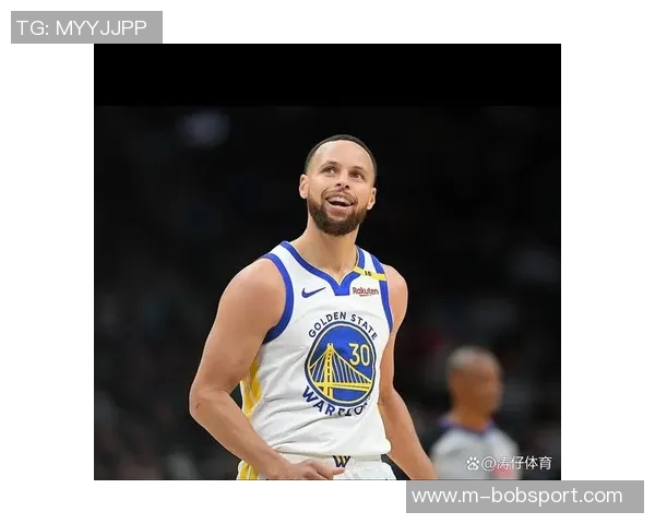 库里全明星表现引发争议KD调侃背后更想突出其远射实力 库里全明星表现引发争议KD调侃背后更想突出其远射实力